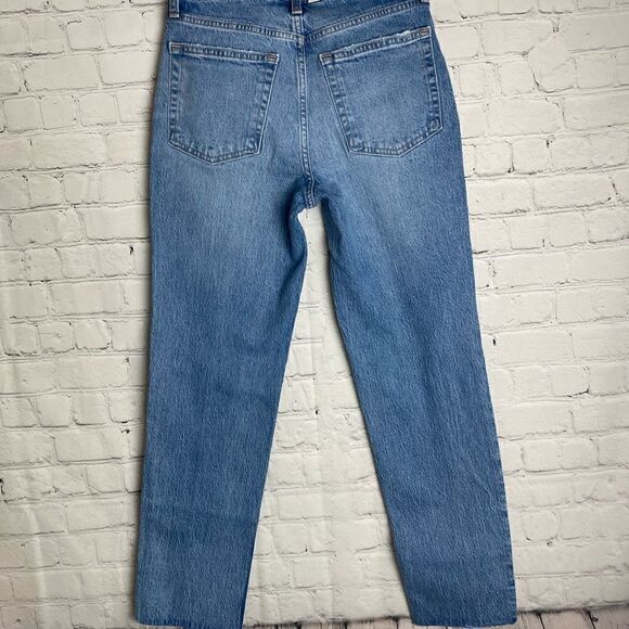 GAP High Rise Cheeky Straight Jeans with Washwell - Picture 13 of 13